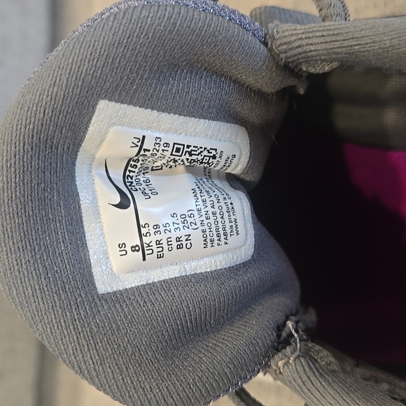 Nike Gray and Blue Women's Shoes - Picture 5 of 6